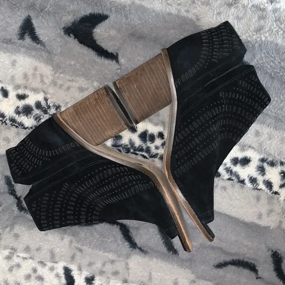 Vince Camuto Suede Open Toe Ankle Boots — 9 - Picture 5 of 13